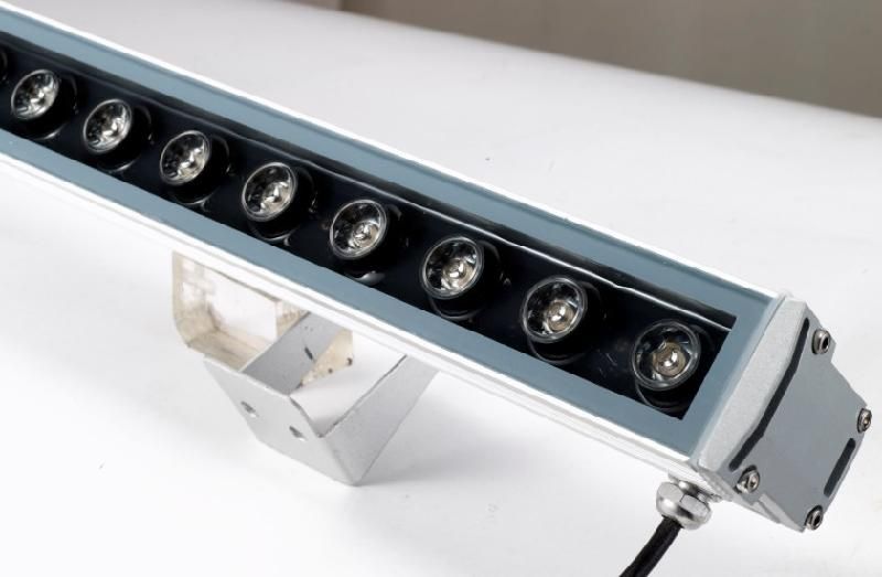 High ceiling installation and maintenance methods for LED industrial lighting